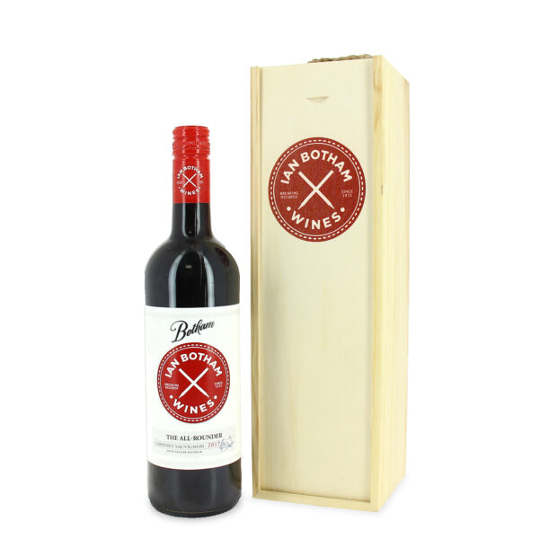 The All Rounder Cabernet Sauvignon 2018 and Blueberry, vanilla and black peppercorn dark chocolate Wine Bar with a wooden gift box - Image 4